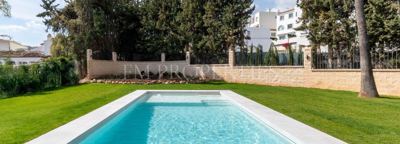 Villa  in Nueva Andalucia, Marbella