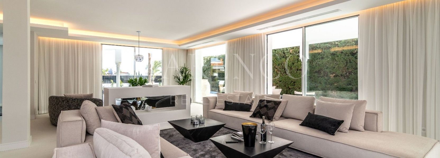 Villa  in Nueva Andalucia, Marbella