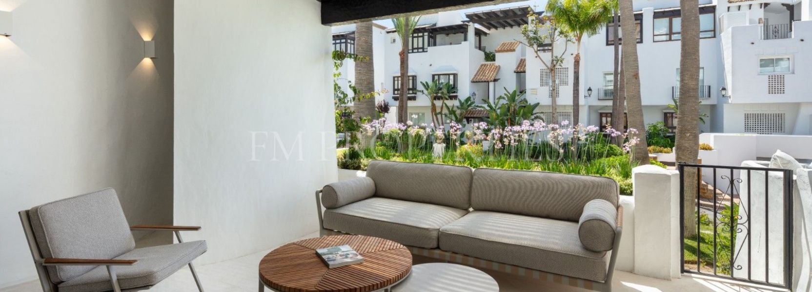 Apartment  in Marina Puente Romano, Marbella Golden Mile, Marbella