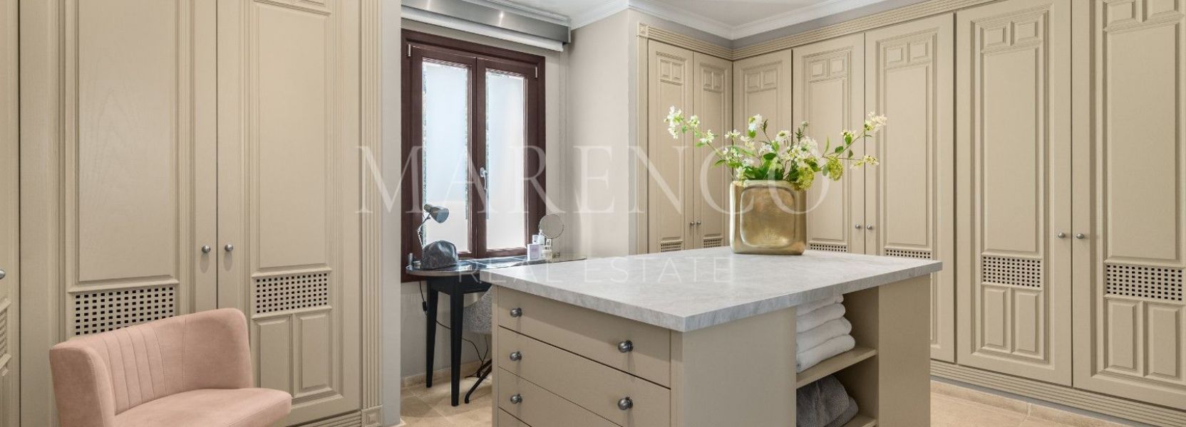 Villa  en El Herrojo, Benahavis