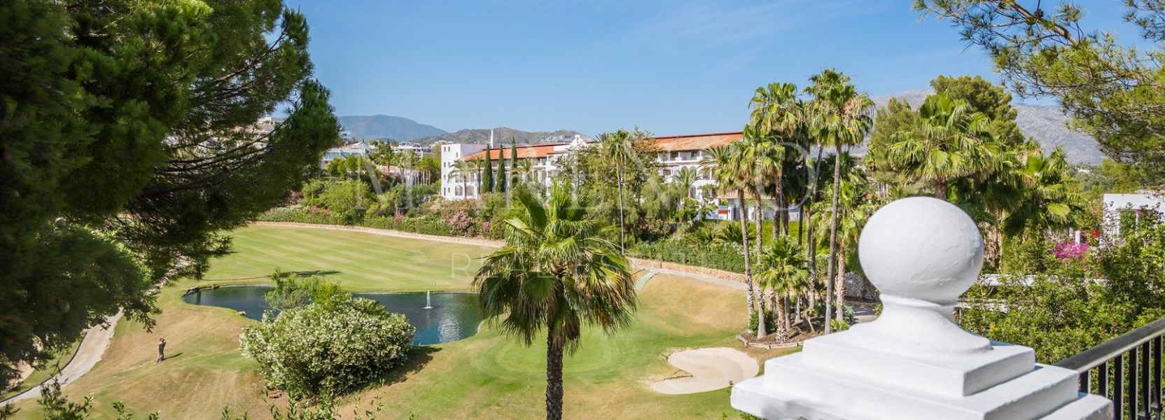 Geschakeld huis  in La Quinta, Benahavis