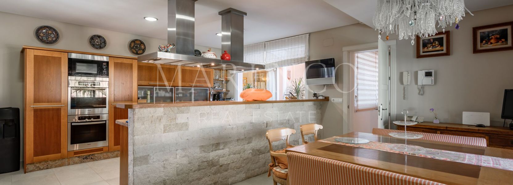 Villa  en Hacienda Beach, Estepona Este, Estepona