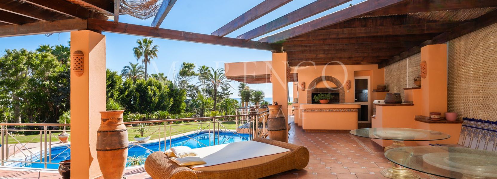 Villa  en Hacienda Beach, Estepona Este, Estepona