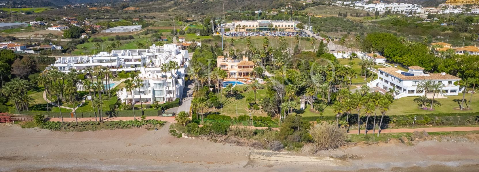 Villa  en Hacienda Beach, Estepona Este, Estepona