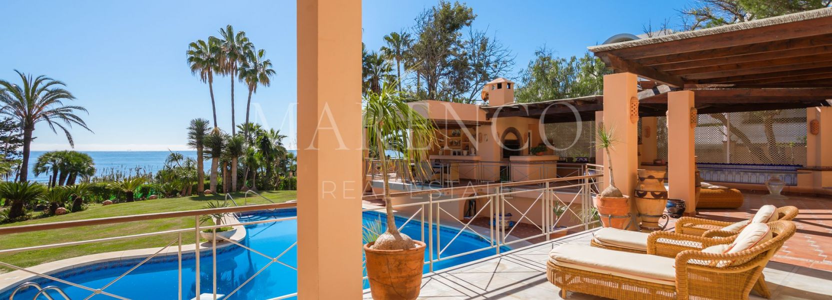Villa  en Hacienda Beach, Estepona Este, Estepona