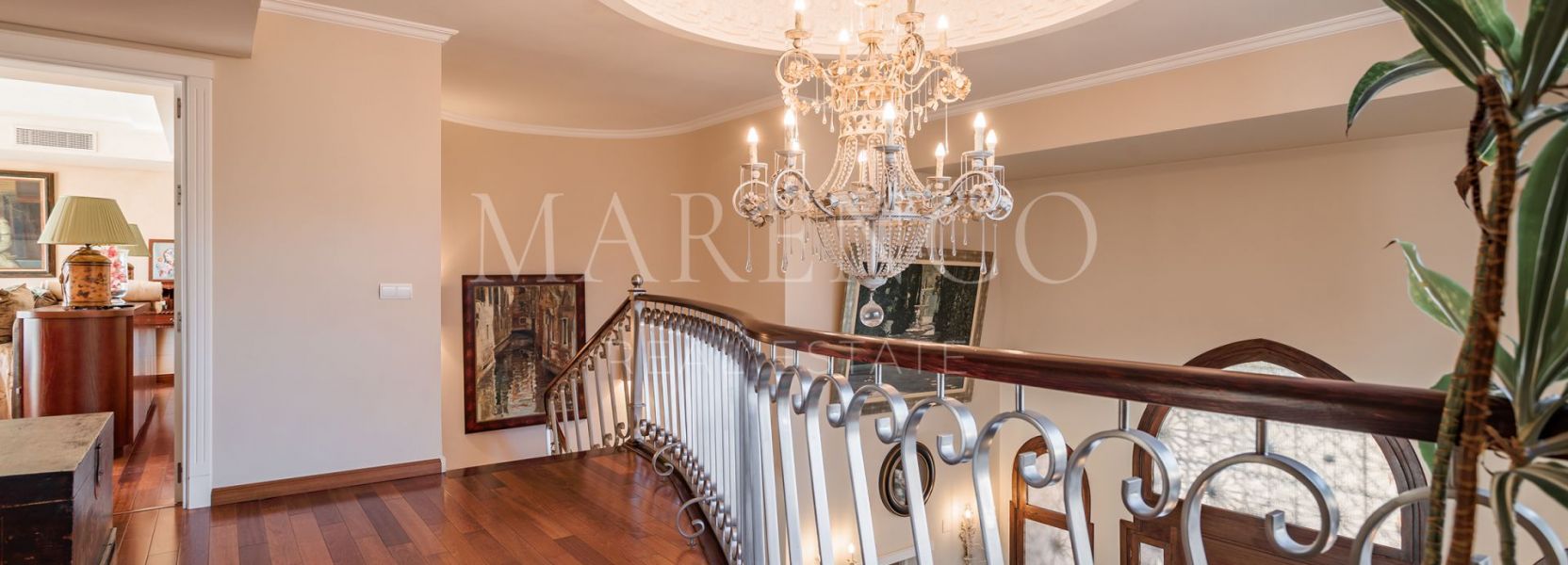 Villa  en Hacienda Beach, Estepona Este, Estepona