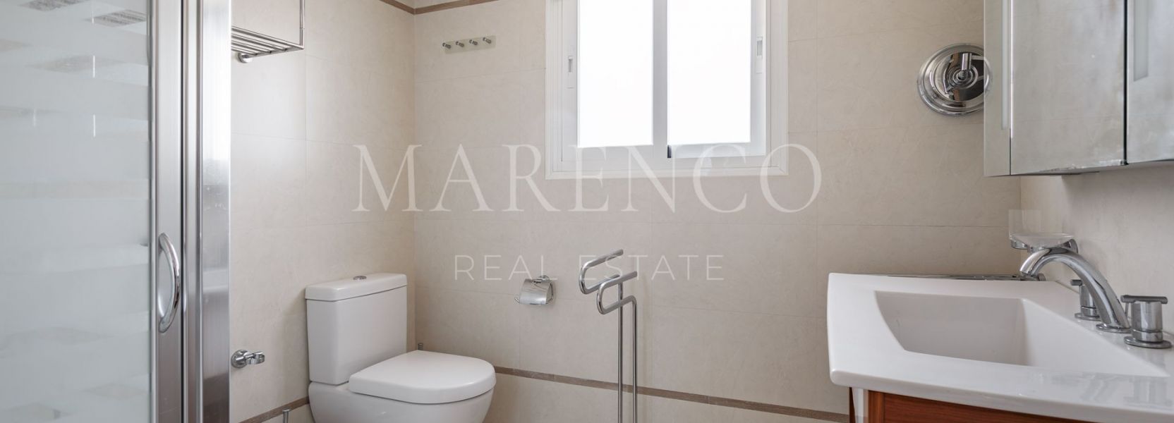 Villa  en Hacienda Beach, Estepona Este, Estepona