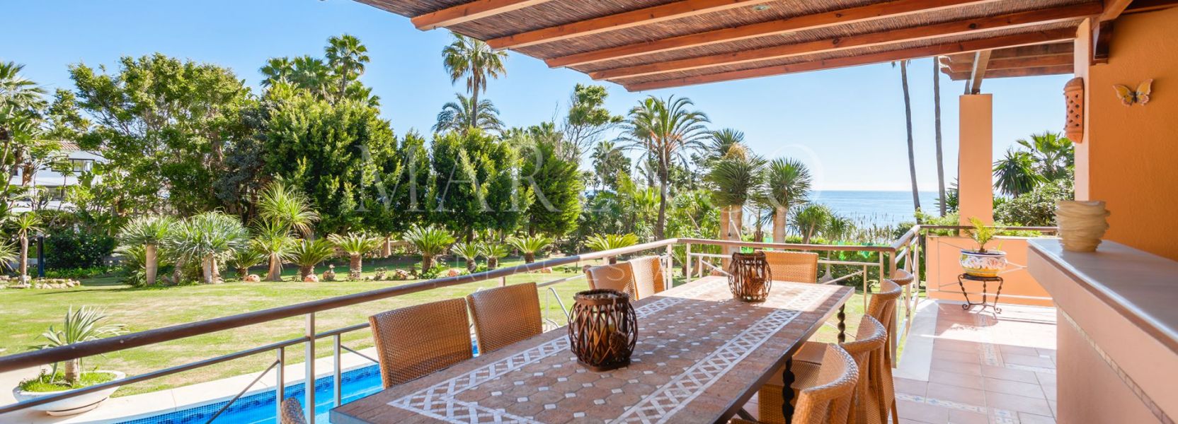 Villa  en Hacienda Beach, Estepona Este, Estepona