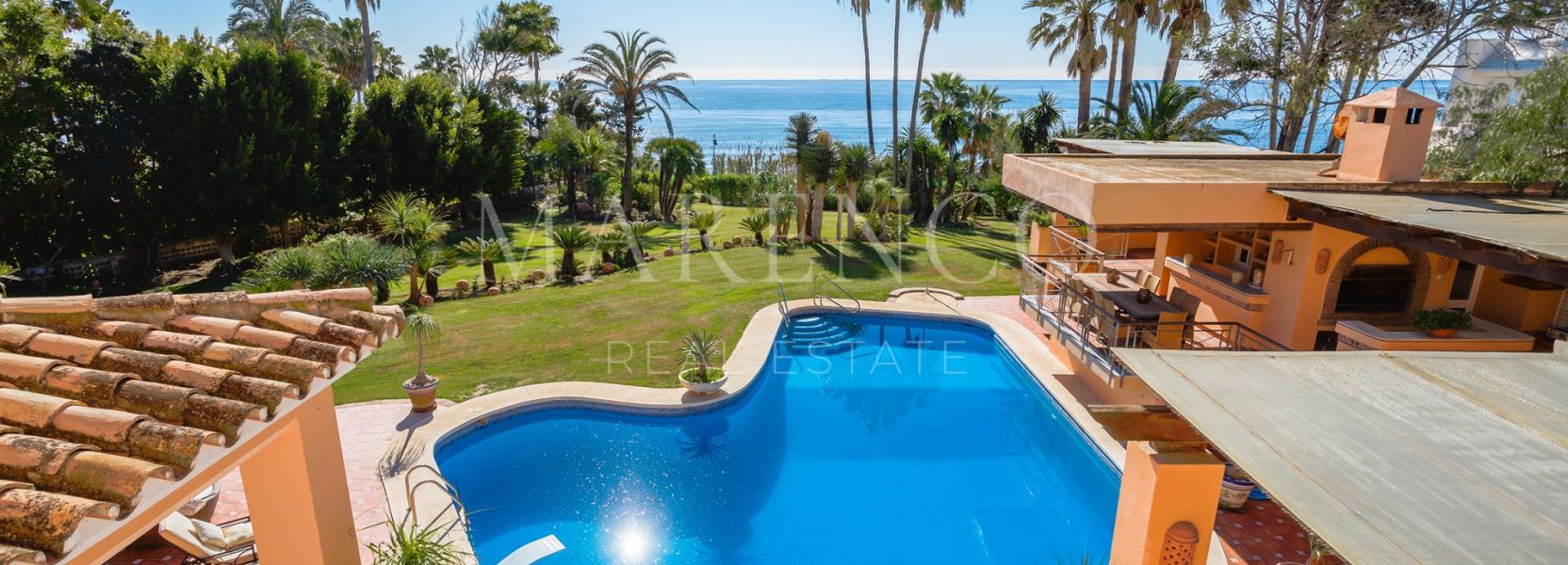 Villa  en Hacienda Beach, Estepona Este, Estepona