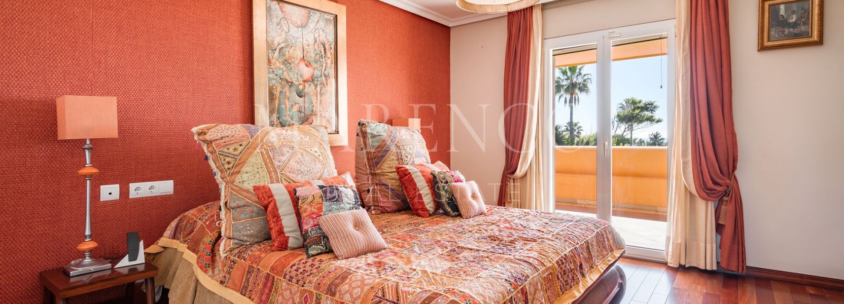 Villa  en Hacienda Beach, Estepona Este, Estepona