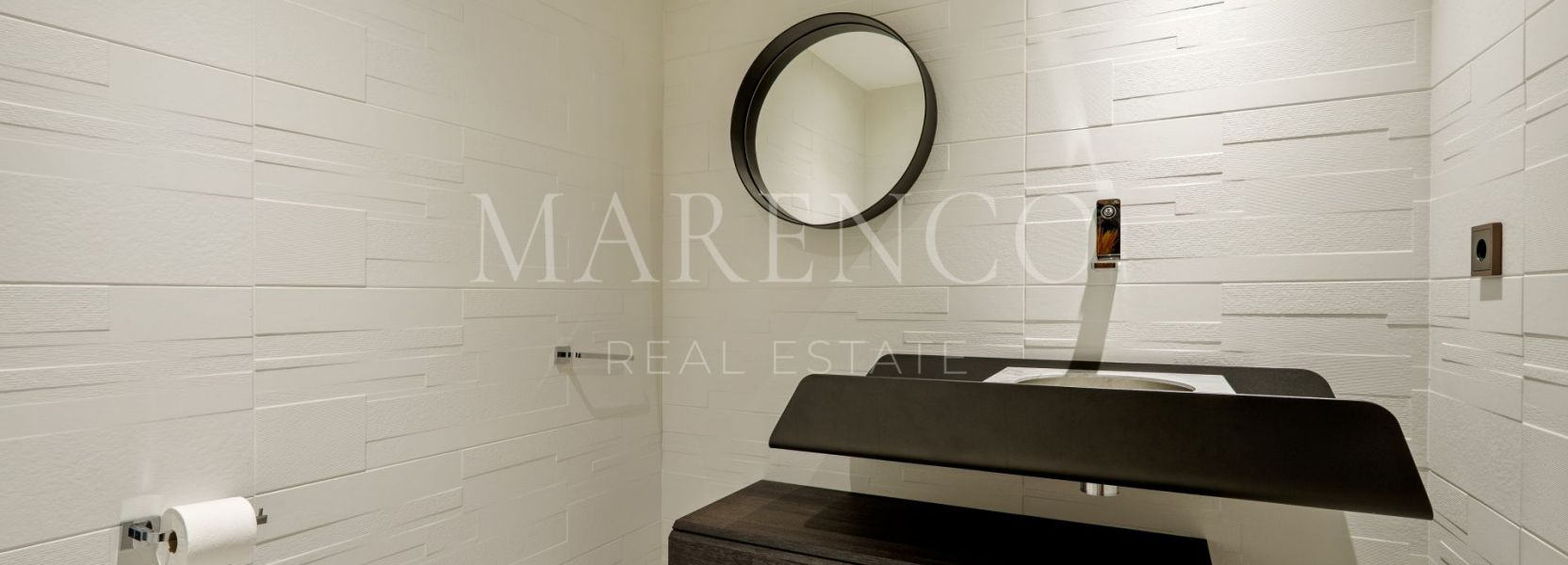 Villa  in Puerto del Almendro, Benahavis