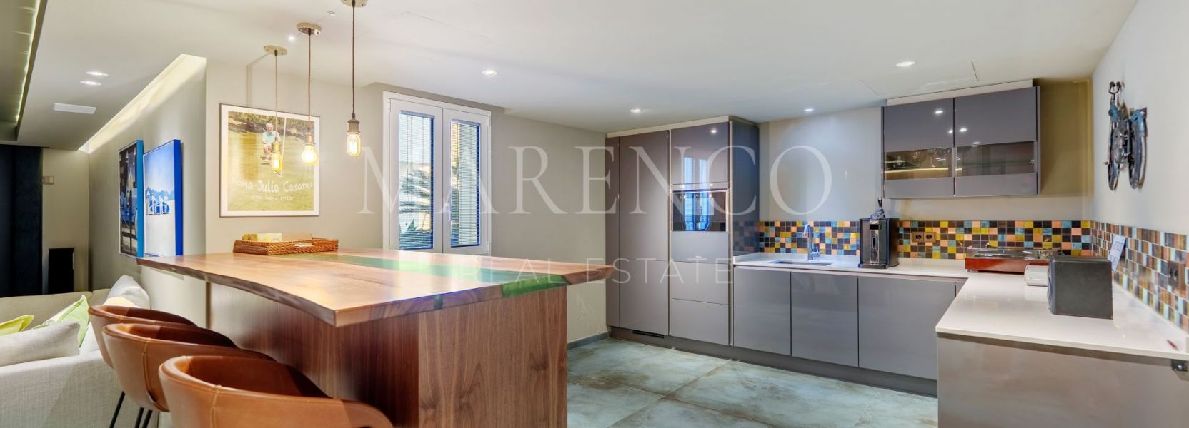 Villa  in Puerto del Almendro, Benahavis