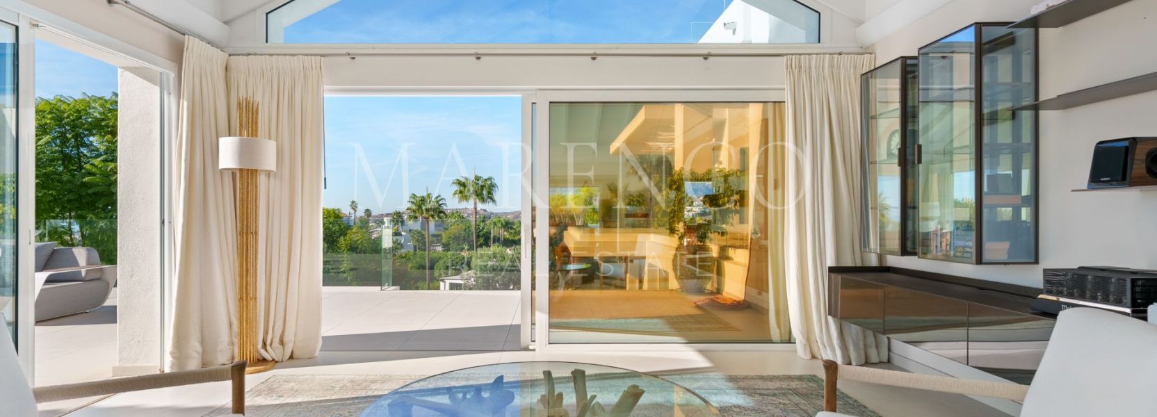 Villa  in Puerto del Almendro, Benahavis