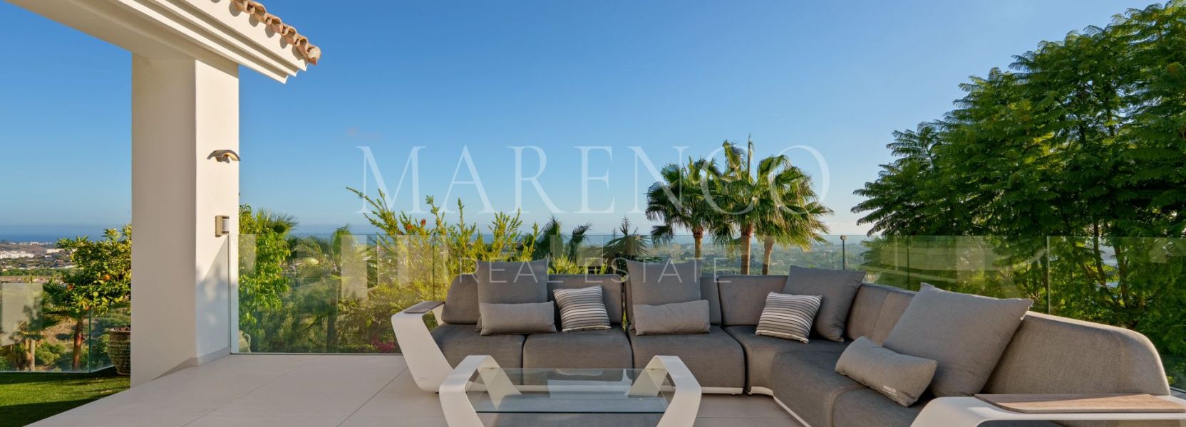 Villa  in Puerto del Almendro, Benahavis