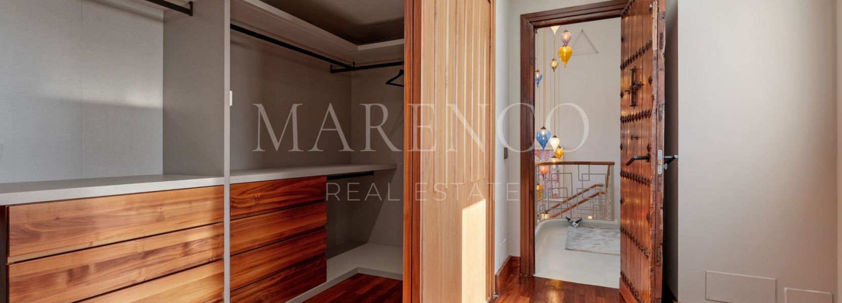 Villa  in Puerto del Almendro, Benahavis