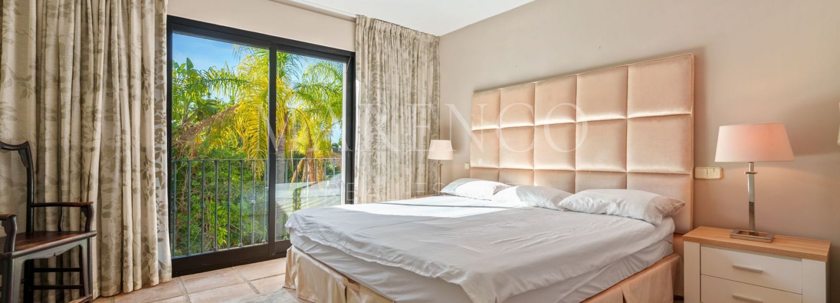 Villa  in Puerto del Almendro, Benahavis