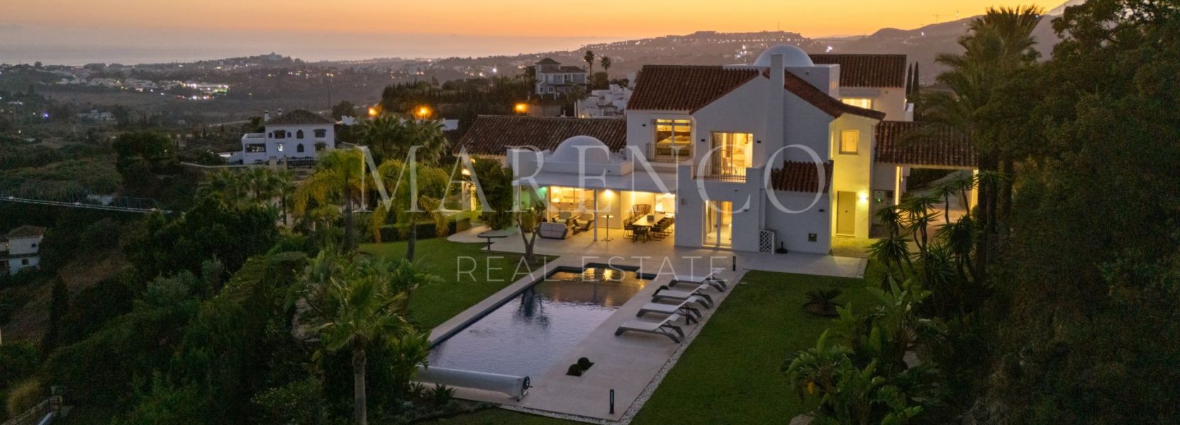 Villa  in Puerto del Almendro, Benahavis