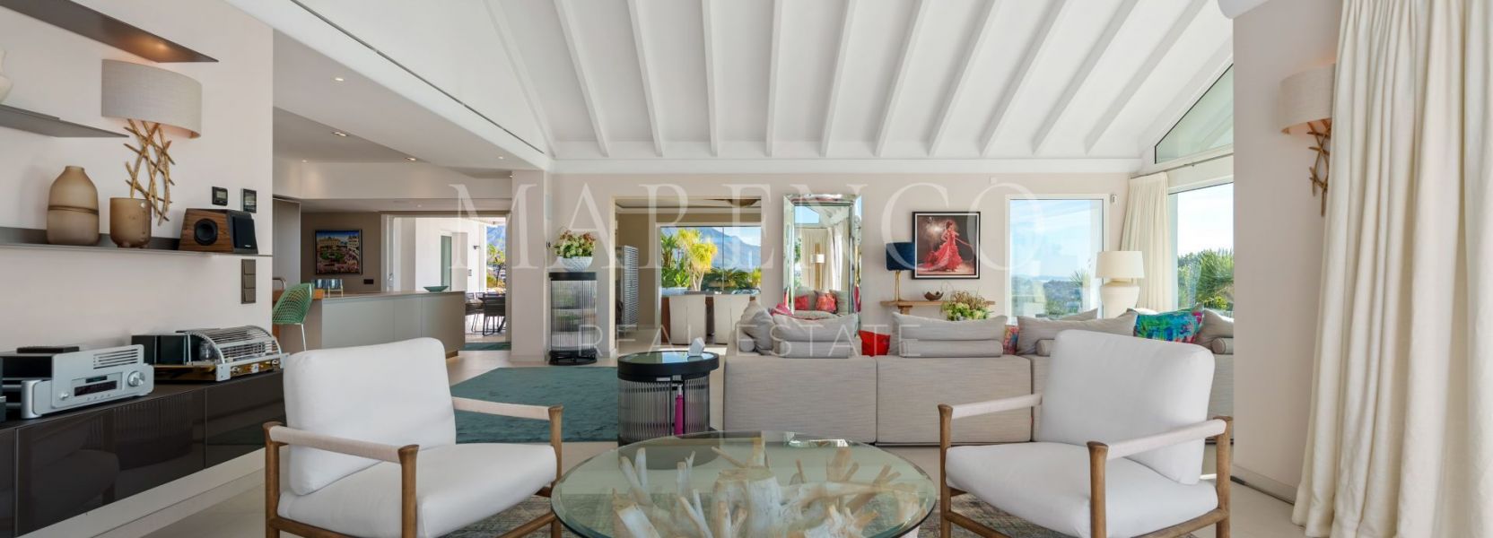 Villa  in Puerto del Almendro, Benahavis