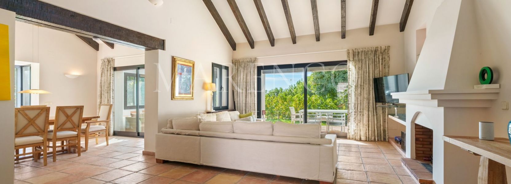 Villa  in Puerto del Almendro, Benahavis