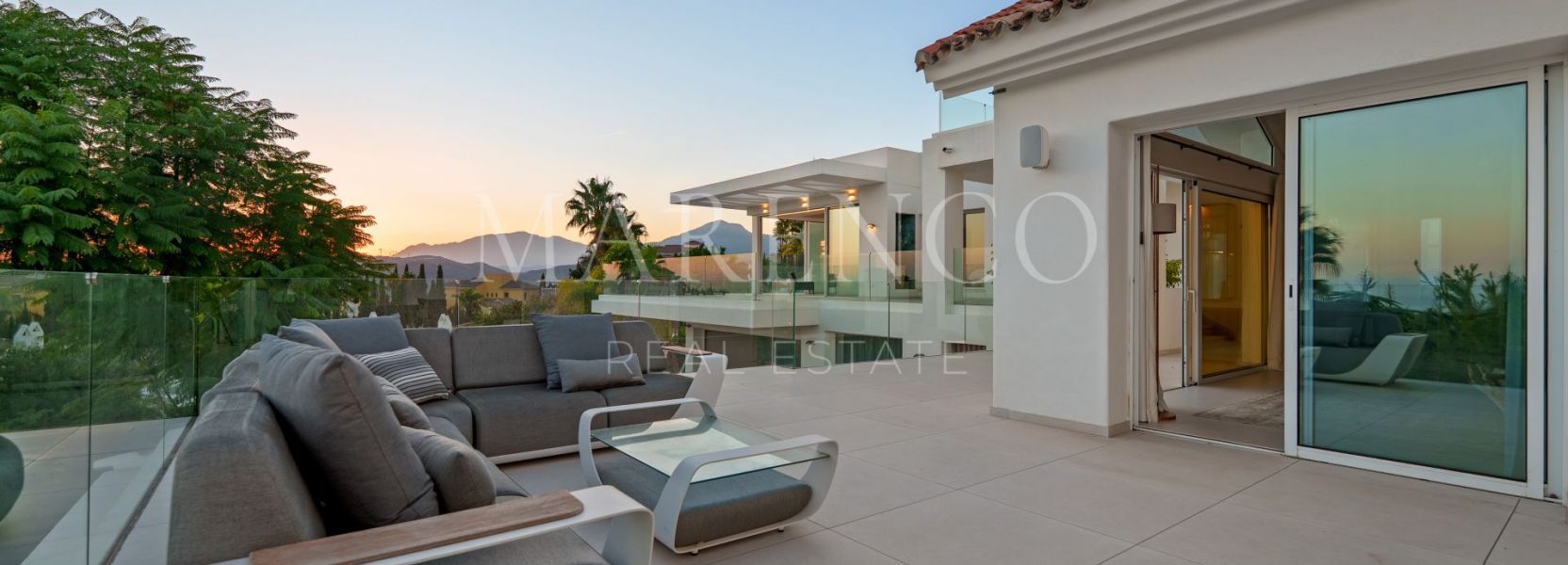 Villa  in Puerto del Almendro, Benahavis