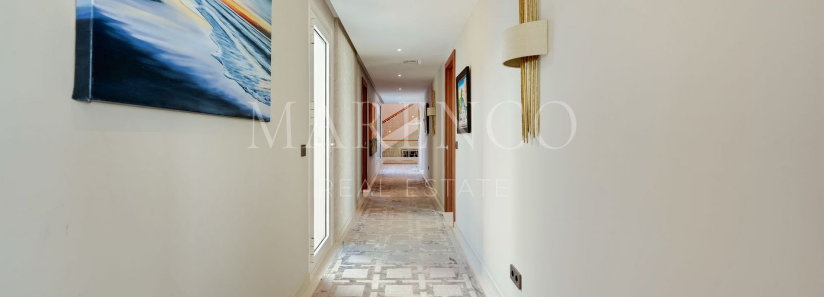 Villa  in Puerto del Almendro, Benahavis