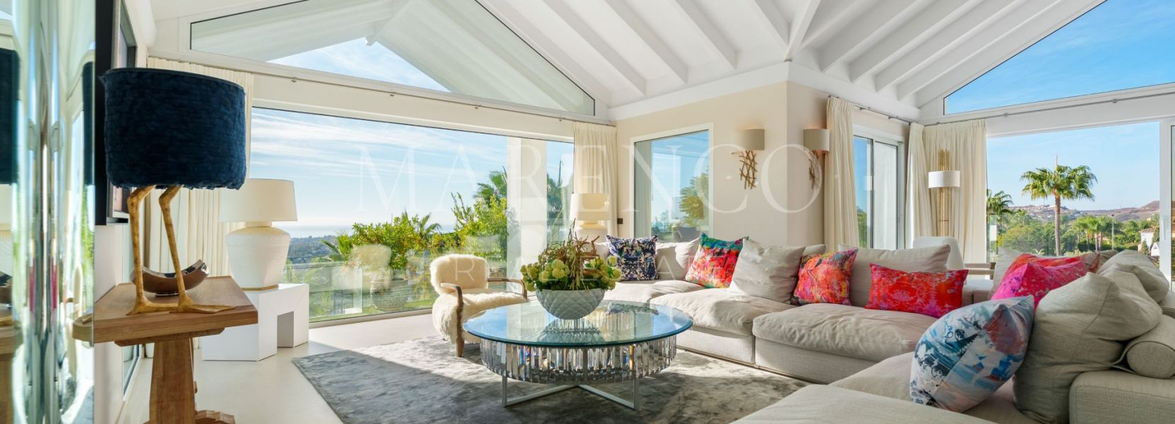 Villa  in Puerto del Almendro, Benahavis