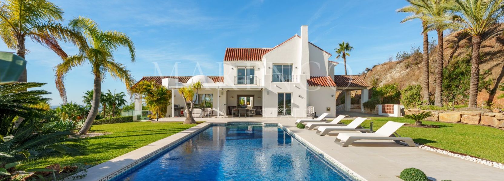 Villa  in Puerto del Almendro, Benahavis