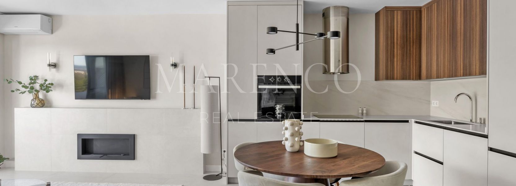 Apartamento  en Los Almendros, Benahavis