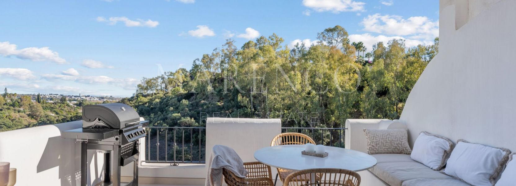 Apartamento  en Los Almendros, Benahavis