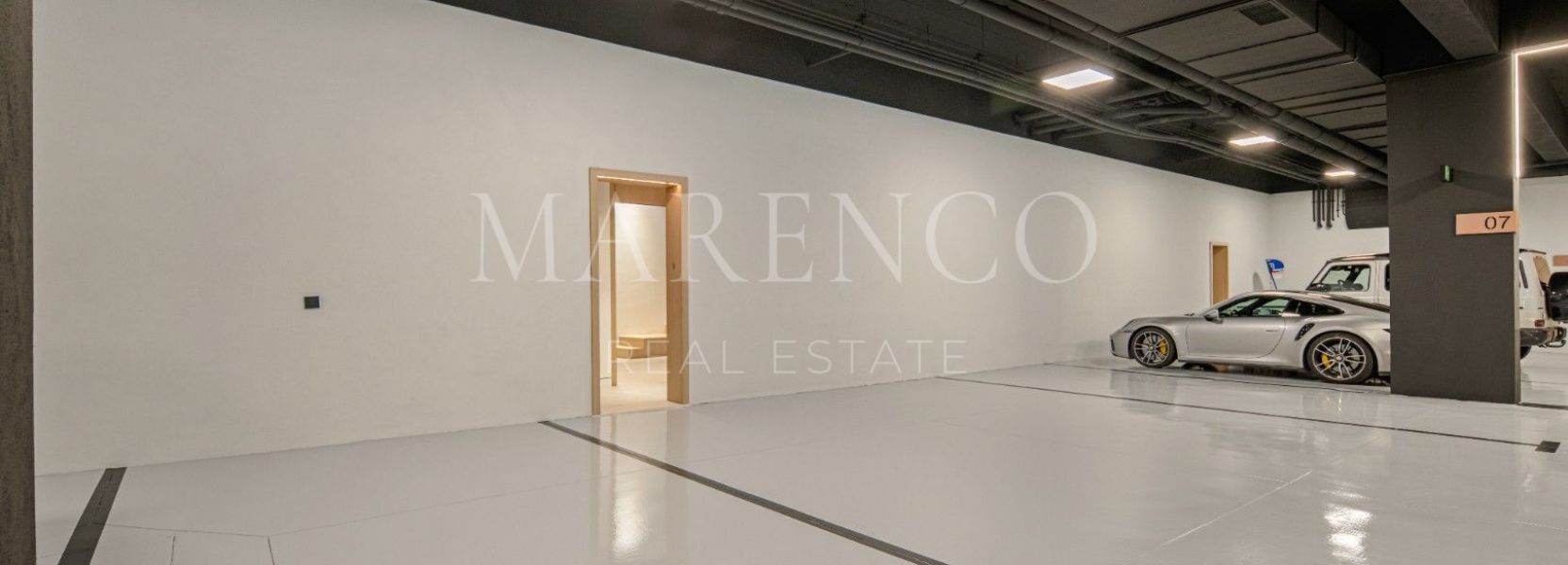 Villa  in Marbella Goldene Meile, Marbella