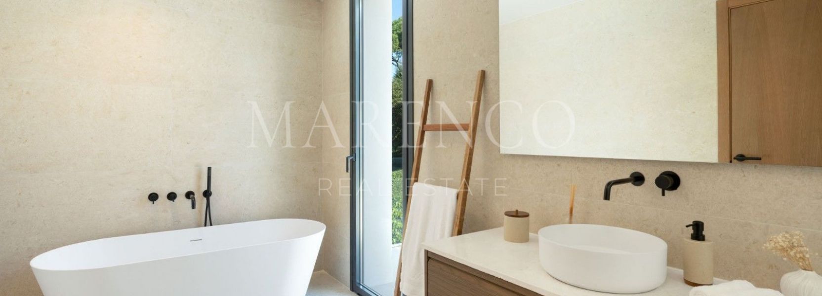 Villa  à El Paraiso, Estepona Est, Estepona