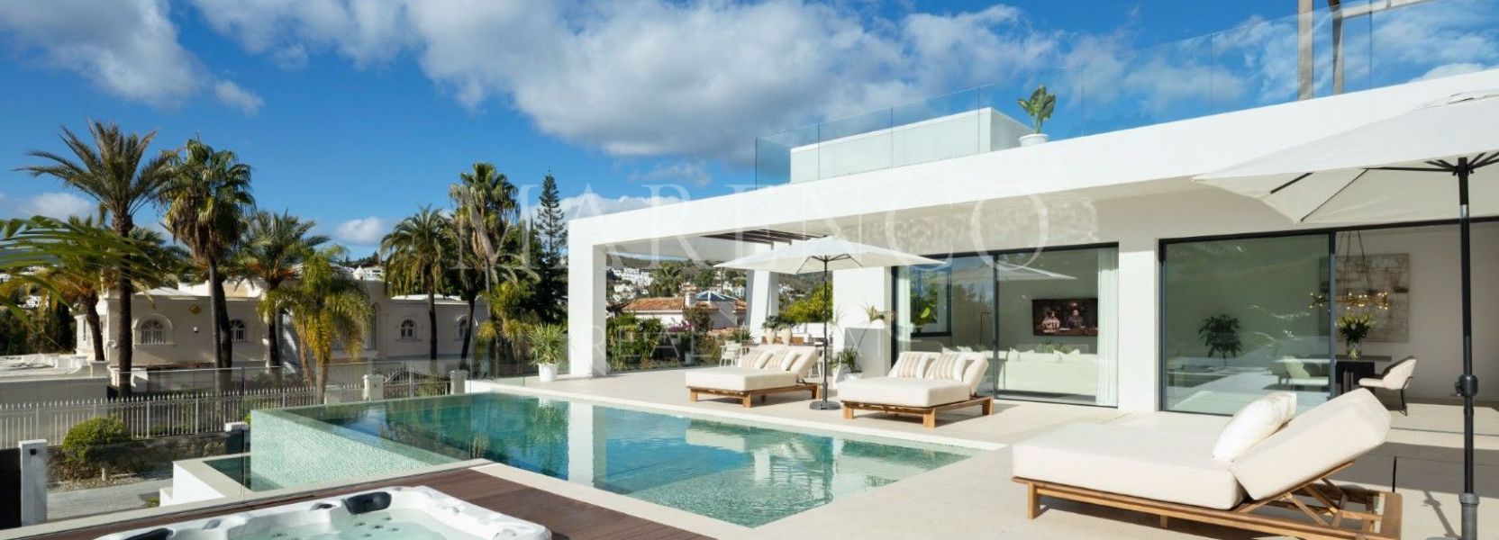 Villa  à El Paraiso, Estepona Est, Estepona