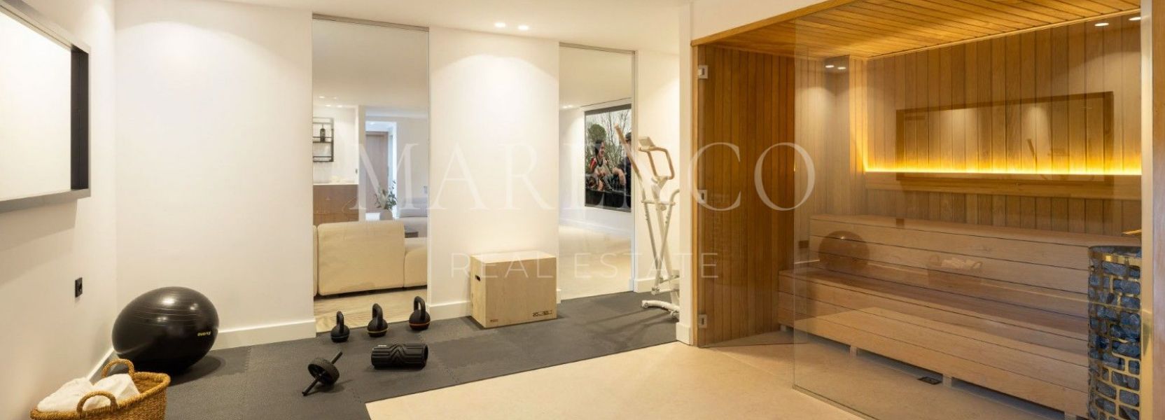 Villa  à El Paraiso, Estepona Est, Estepona