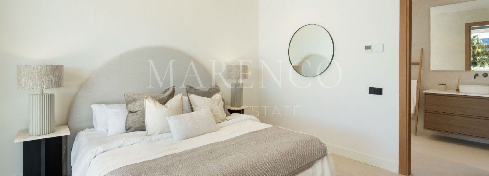 Villa  à El Paraiso, Estepona Est, Estepona