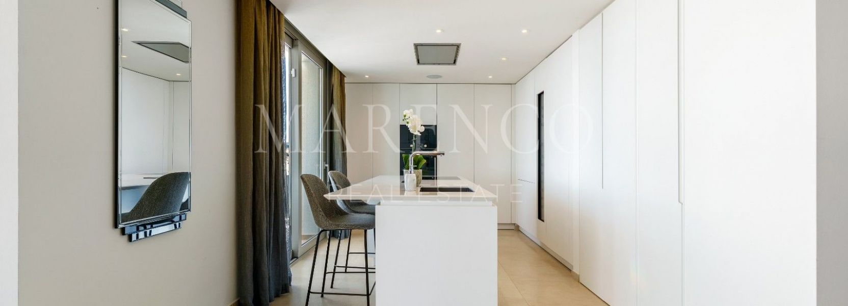 Zweistöckiges Penthouse  in Aloha, Nueva Andalucia, Marbella