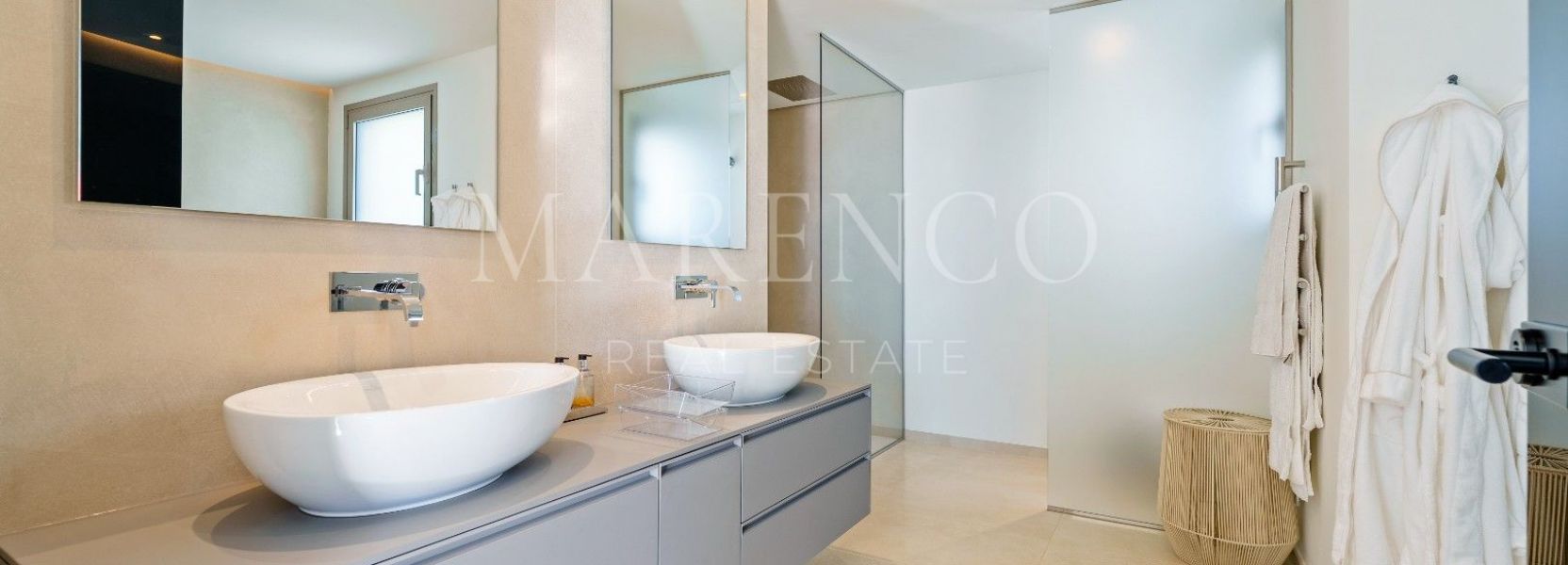 Zweistöckiges Penthouse  in Aloha, Nueva Andalucia, Marbella