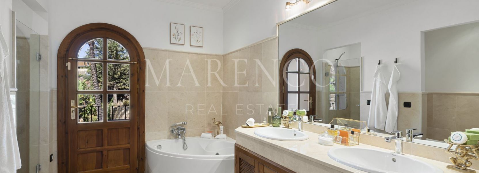 Villa  in El Madroñal, Benahavis