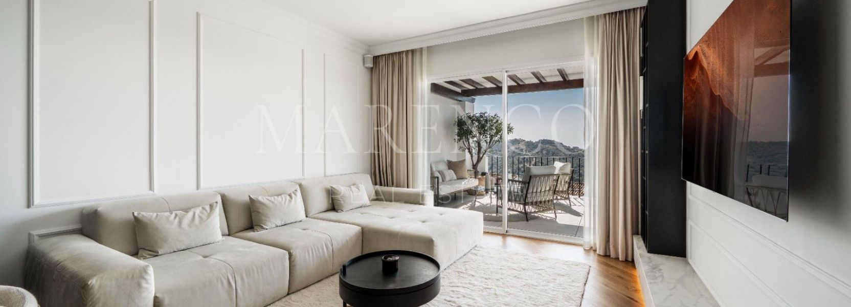 Penthouse  in Altos de La Quinta, Benahavis