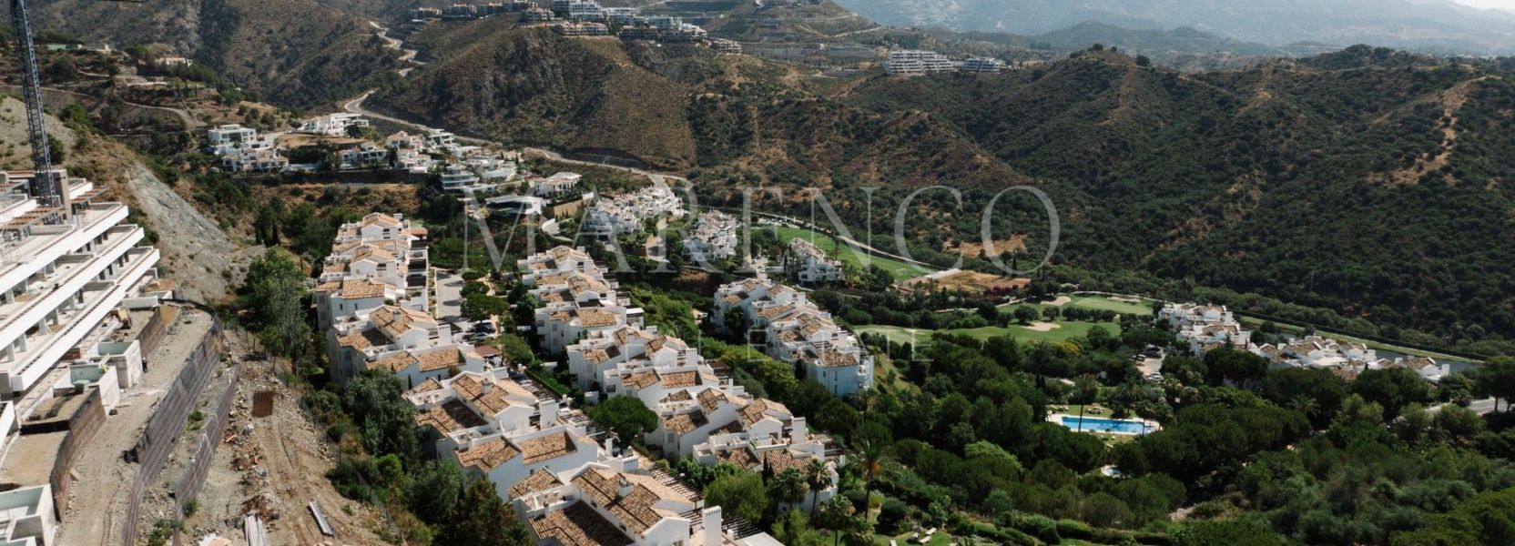 Penthouse  in Altos de La Quinta, Benahavis