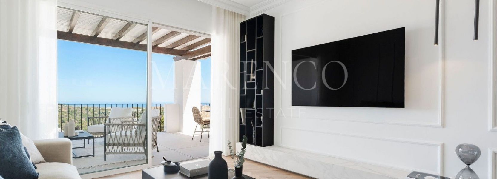 Penthouse  in Altos de La Quinta, Benahavis