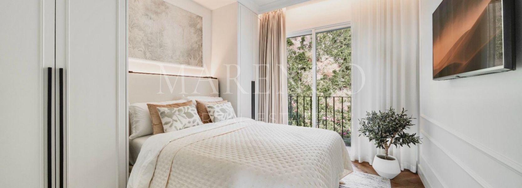 Penthouse  in Altos de La Quinta, Benahavis