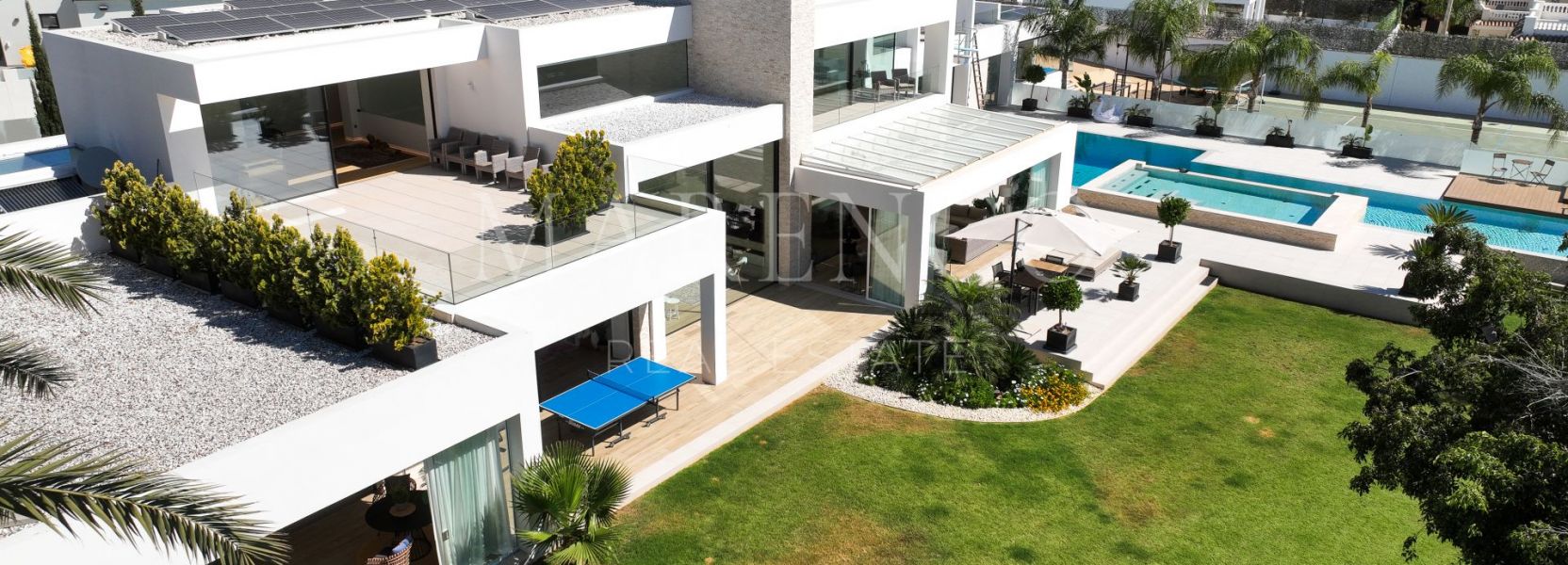 Villa  en El Paraiso, Estepona Este, Estepona