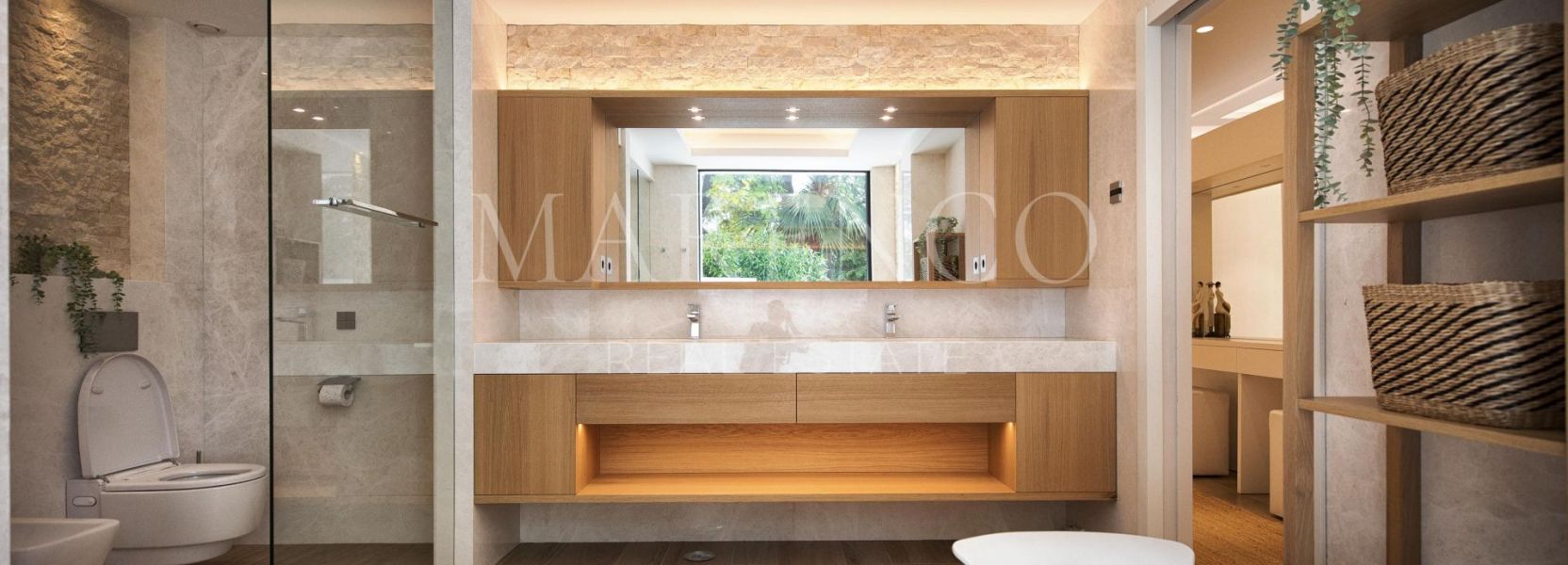 Villa  en El Paraiso, Estepona Este, Estepona