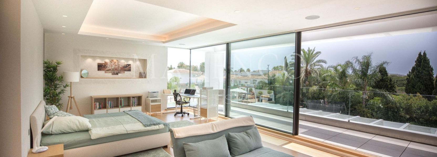 Villa  en El Paraiso, Estepona Este, Estepona