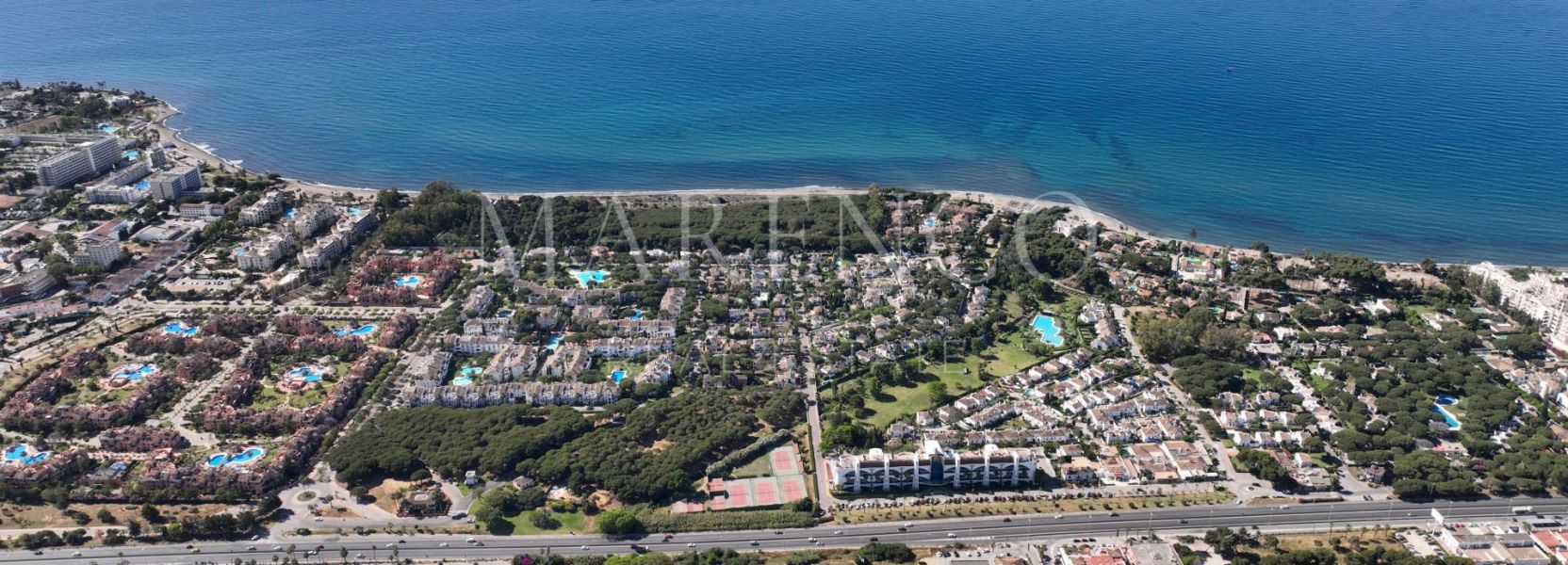 Villa  en El Paraiso, Estepona Este, Estepona