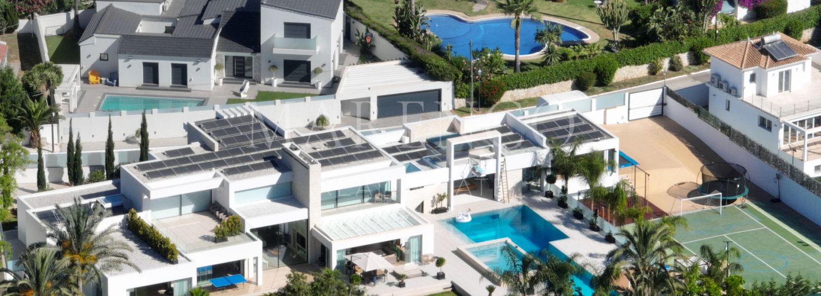 Villa  en El Paraiso, Estepona Este, Estepona