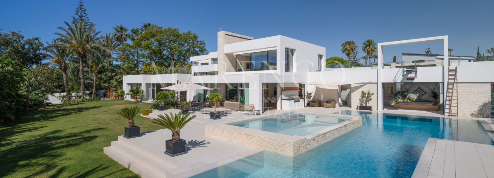 Villa  en El Paraiso, Estepona Este, Estepona