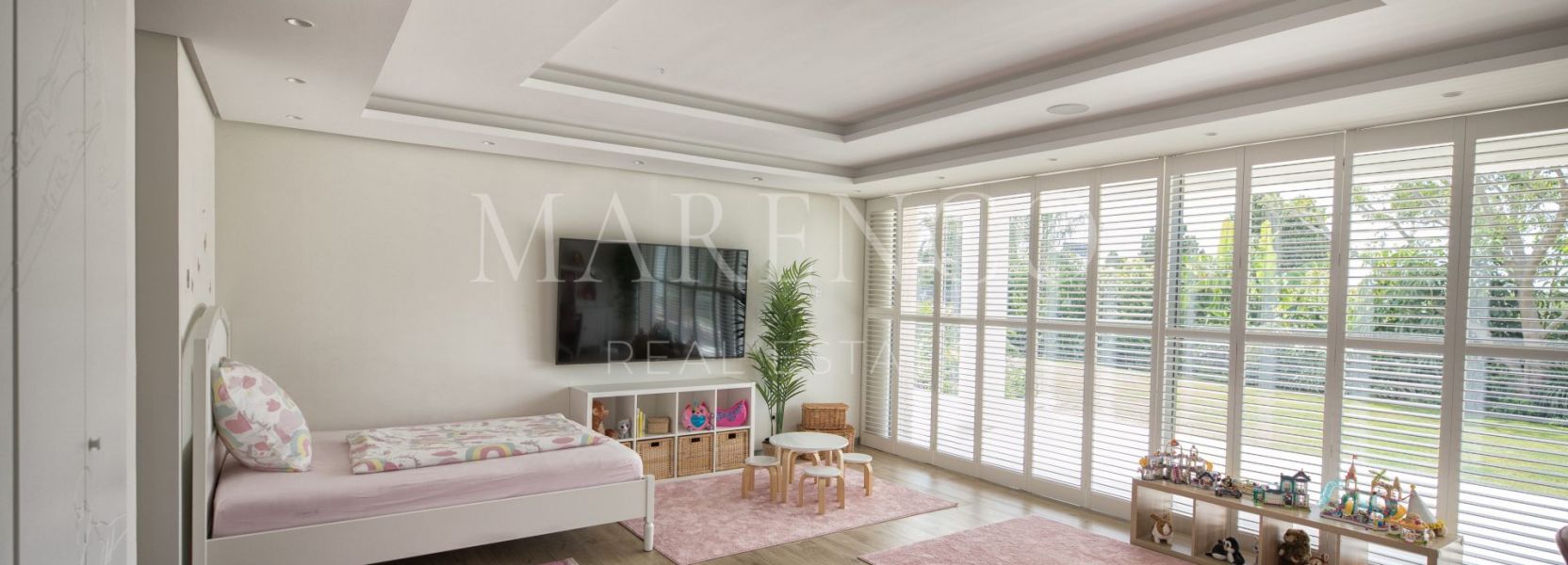 Villa  en El Paraiso, Estepona Este, Estepona