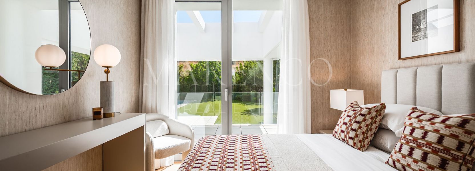 Villa  en El Paraiso, Estepona Este, Estepona