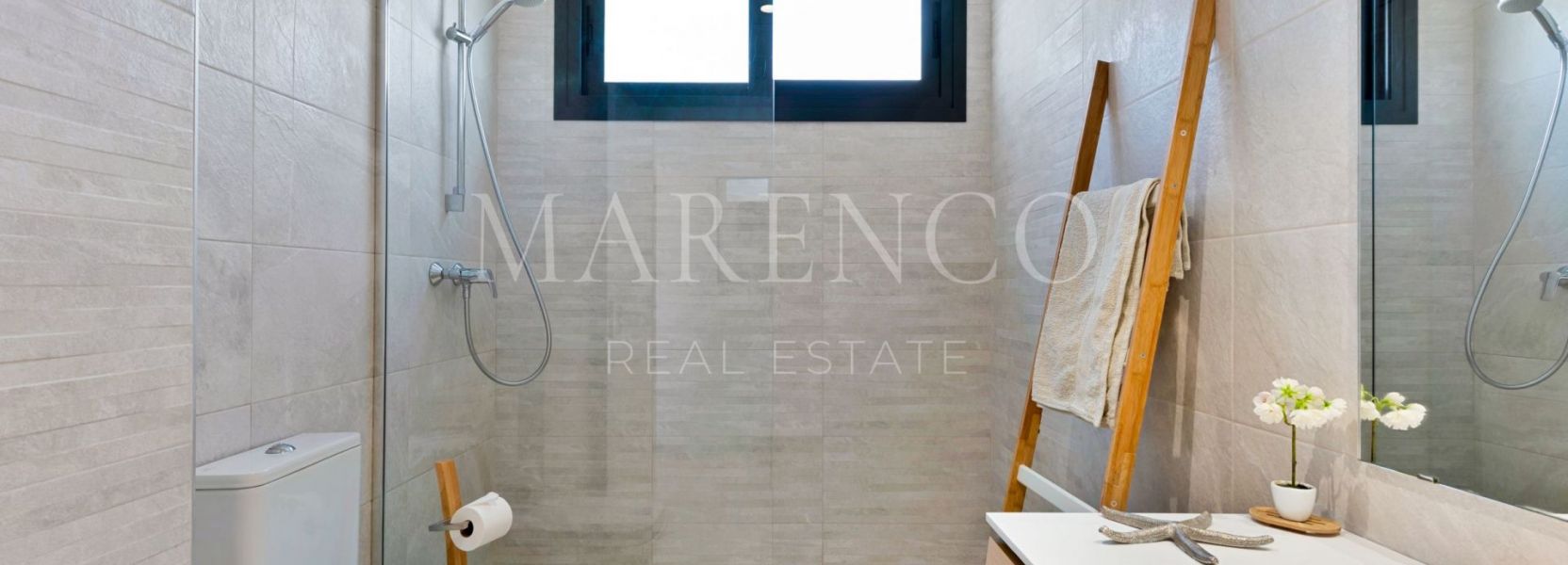 Apartamento  en Cortijo del Golf, Estepona Este, Estepona